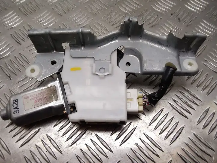 Toyota Prius (XW20) (2003 - 2009) 6326033041 Механический стеклоподъемник передней двери — фото 3