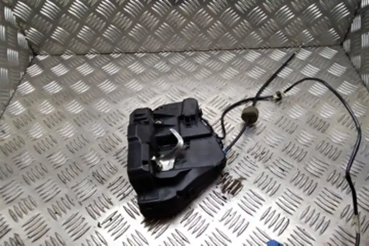 Mercedes-Benz CLS C219 (2003 - 2011) 2197300135 Замок задней двери — фото 1