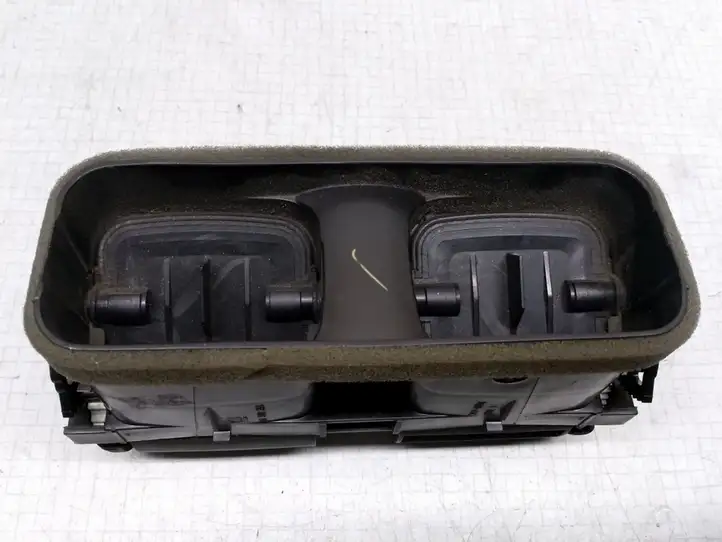 Opel Astra G (1998 - 2004) 90560344 Центральный воздушный дефлектор — фото 3