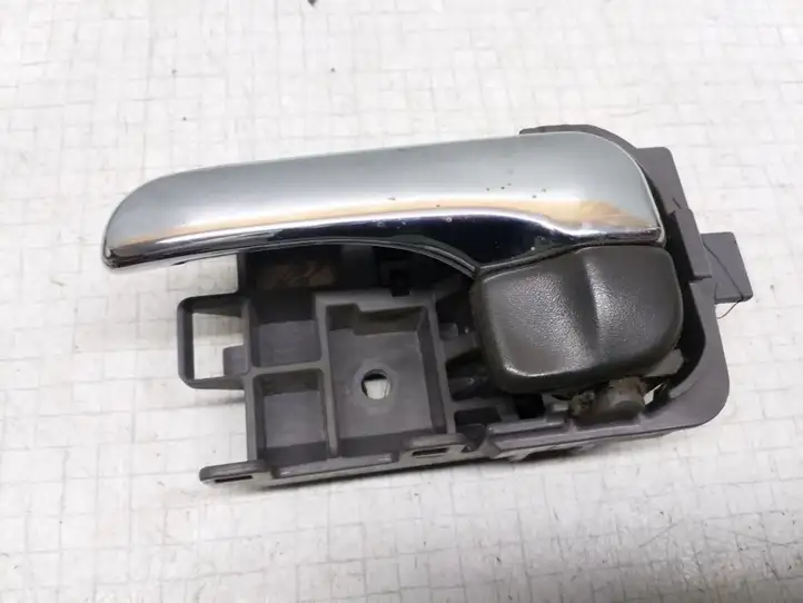 Nissan X-Trail T30 (2001 - 2007) Внутренняя ручка задней двери — фото 1