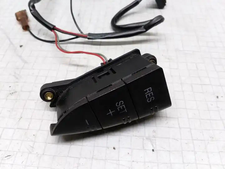 Ford Mondeo Mk III (2000 - 2007) 1S7T9E740AD Кнопки на рулевом колесе — фото 4