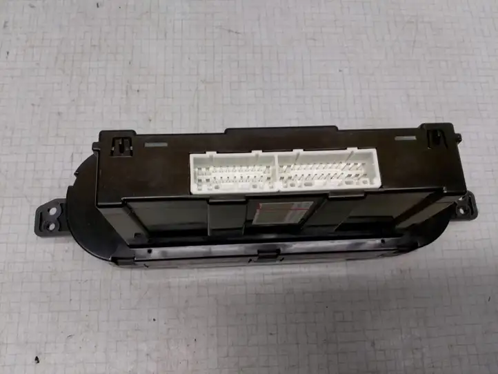 Kia Magentis (2003 - 2006) Блок управления климат-контролем — фото 3