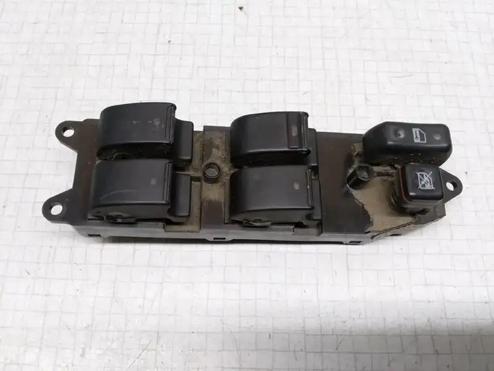 Toyota Corolla E120 E130 (2004 - 2007) 848200F030 Кнопка стеклоподъемников — фото 1