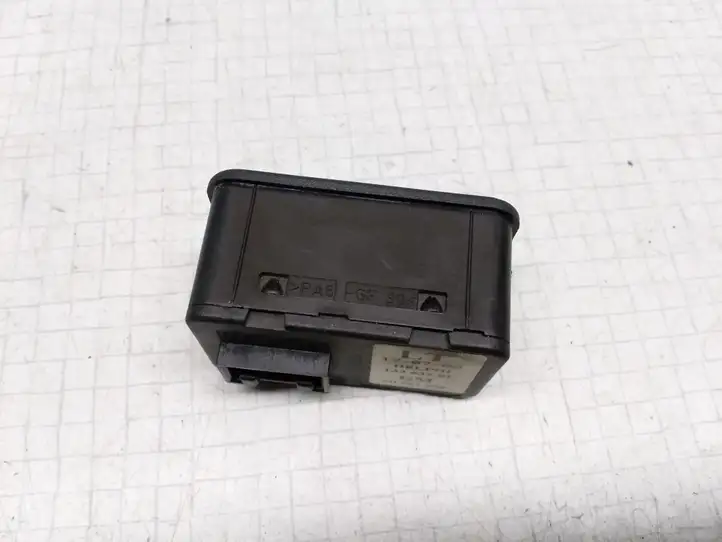 Opel Astra G (1998 - 2004) 13363201 Блок кнопок стеклоподъемников — фото 2