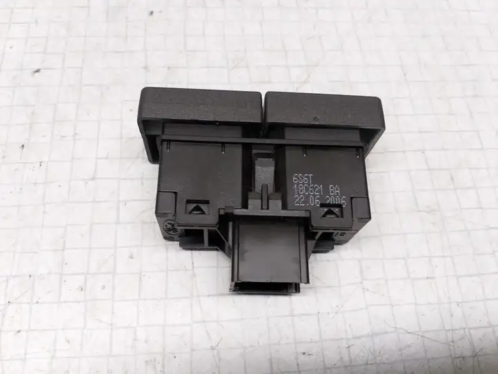 Ford Fiesta (2006 - 2008) 6S6T18C621BA Кнопка обогрева стекла — фото 2