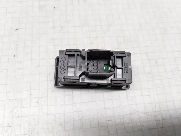 Ford Fiesta (2006 - 2008) 6S6T18C621BA Кнопка обогрева стекла — фото 3