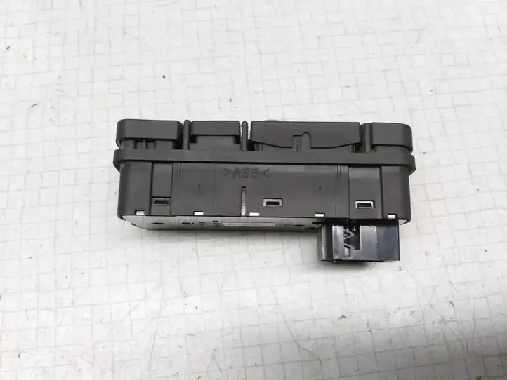Opel Vectra C (2002 - 2005) 09185954 Блок кнопок стеклоподъемников — фото 2