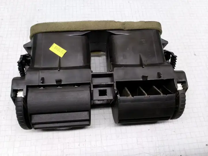 Opel Astra G (1998 - 2004) 90560344 Центральный воздушный дефлектор — фото 5