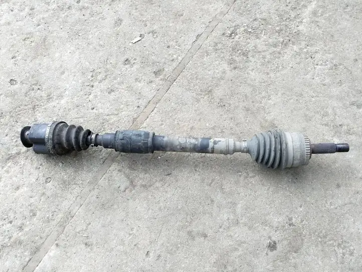 Volvo S40, V40 (2000 - 2004) Передняя полуось — фото 2