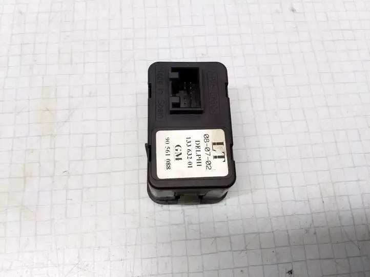 Opel Astra G (1998 - 2004) 13363201 Кнопка стеклоподъемников — фото 3