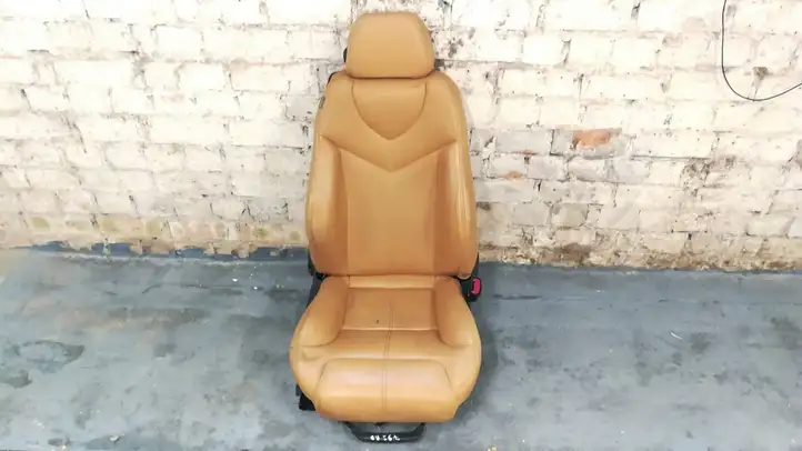 Alfa Romeo GT (2003 - 2010) Переднее сиденье пассажира — фото 1