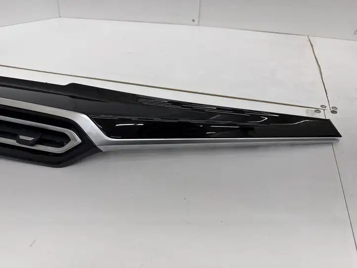 BMW M4 G82 G83 (2020 - ) 9P962307908 Центральный воздушный дефлектор — фото 4