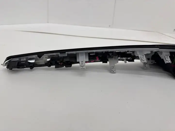 BMW M4 G82 G83 (2020 - ) 9P962307908 Центральный воздушный дефлектор — фото 7