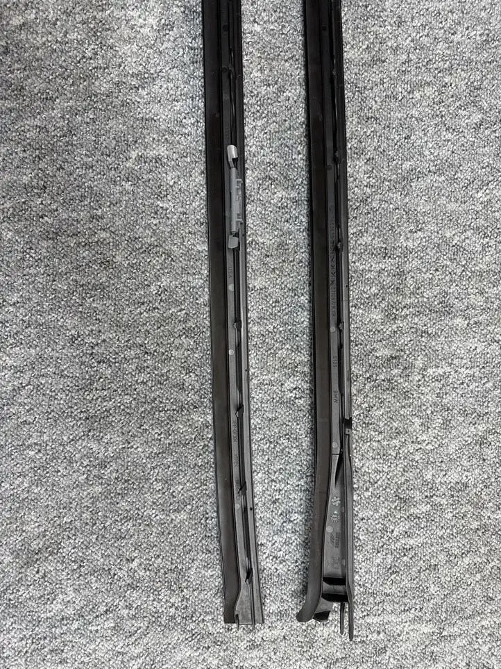 BMW X5 G05 (2018 - ) 51317463527 Накладка стоек лобового стекла — фото 3
