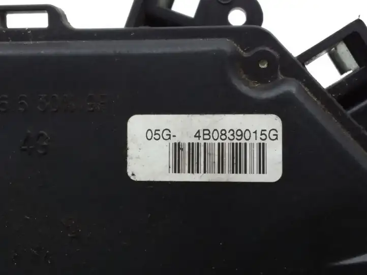 Audi A6 S6 C5 4B (2001 - 2004) 4B0839015G Замок задней двери — фото 4