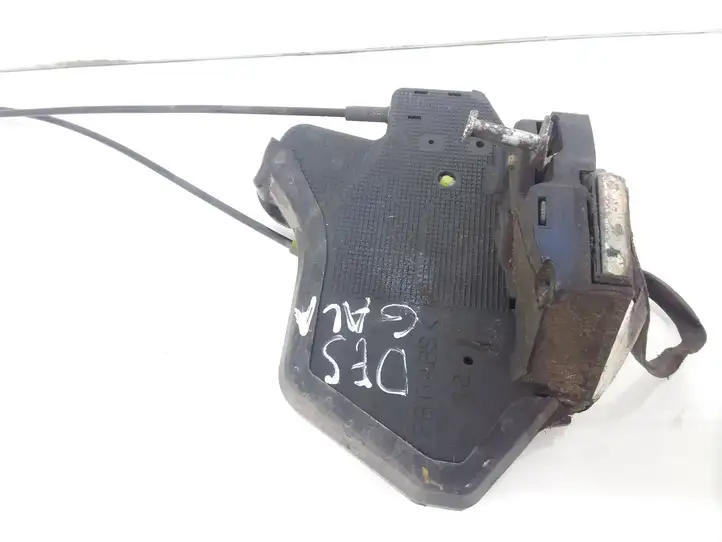 Toyota Corolla Verso E121 (2001 - 2004) 30902144 Замок задней двери — фото 2