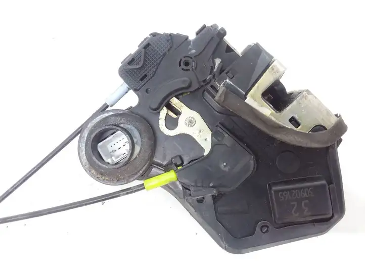 Toyota Corolla Verso E121 (2001 - 2004) 30902165 Замок задней двери — фото 2