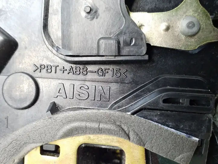 Toyota Corolla Verso AR10 (2004 - 2009) Замок задней двери — фото 7