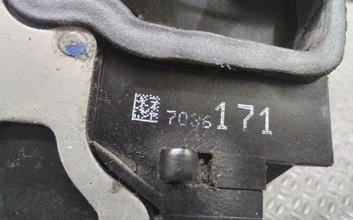 BMW 5 E60 E61 (2004 - 2010) 7036171 Замок задней двери — фото 2