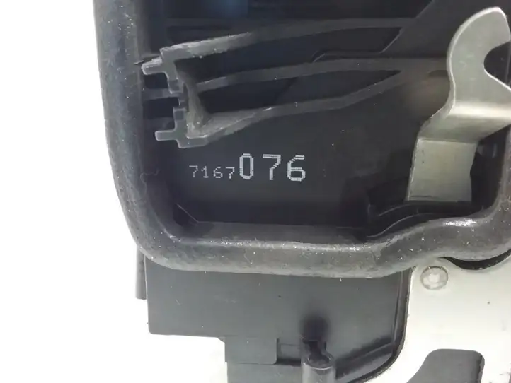 BMW 5 E60 E61 (2004 - 2010) 7167076 Замок задней двери — фото 5