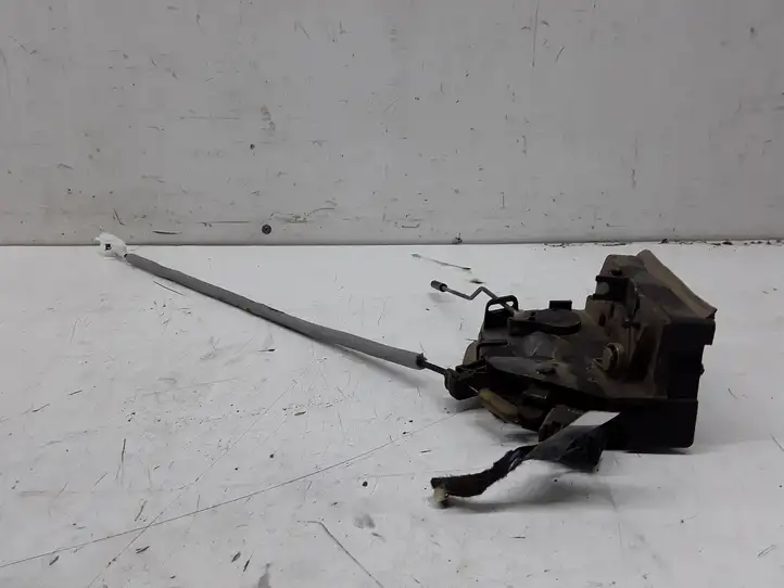 BMW X5 E53 (1999 - 2006)  4350905 Замок задней двери