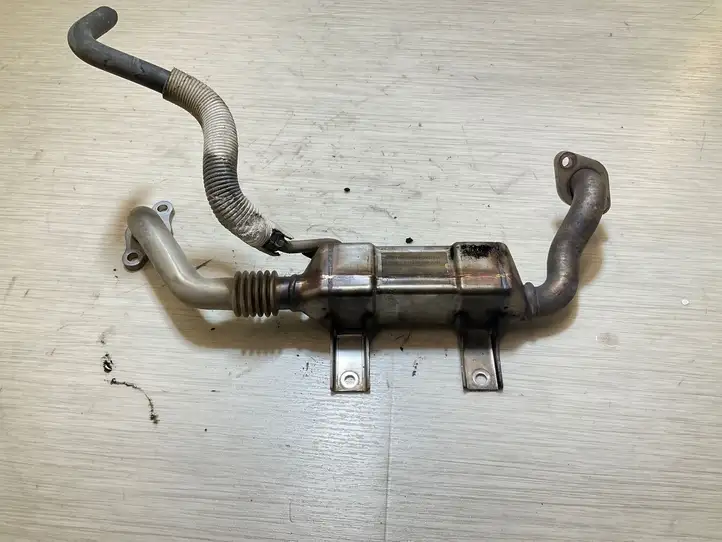 Toyota Corolla Verso AR10 (2004 - 2009) 256800R011A Охладитель клапана EGR — фото 1