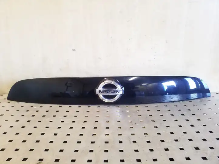 Nissan Juke I F15 (2010 - 2018) 908101KR0A Подсветка номера — фото 1