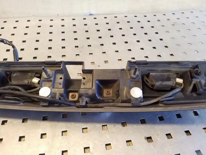 Nissan Juke I F15 (2010 - 2018) 908101KR0A Подсветка номера — фото 2