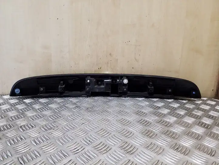 Nissan Juke I F15 (2010 - 2018) 908681KA6A Подсветка номера — фото 2