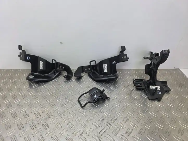 Mercedes-Benz CLA C117,X117,W117 (2013 - 2019) A1769200124 Кронштейн ISOFIX — фото 1