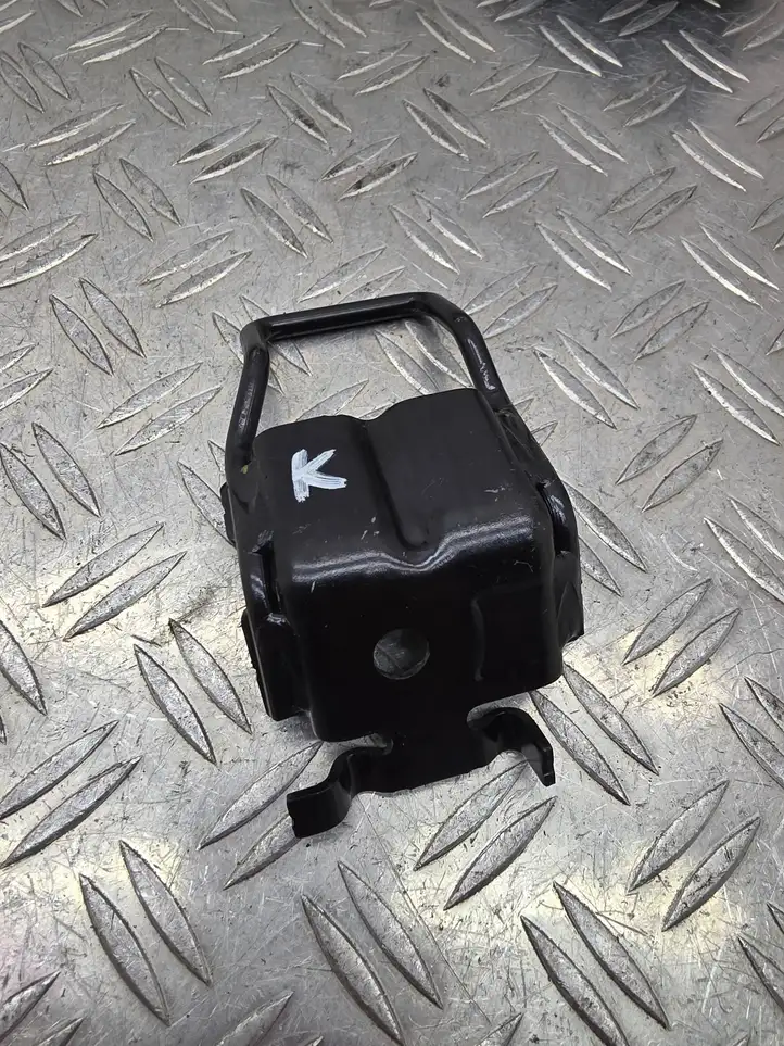 Mercedes-Benz CLA C117,X117,W117 (2013 - 2019) A1769200124 Кронштейн ISOFIX — фото 3
