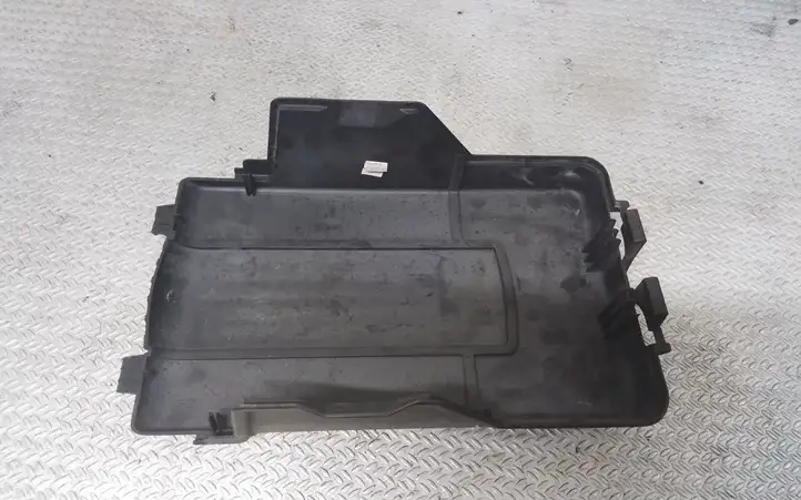 Skoda Octavia Mk2 (1Z) (2004 - 2013) 1K0915443C Крышка ящика аккумулятора — фото 3