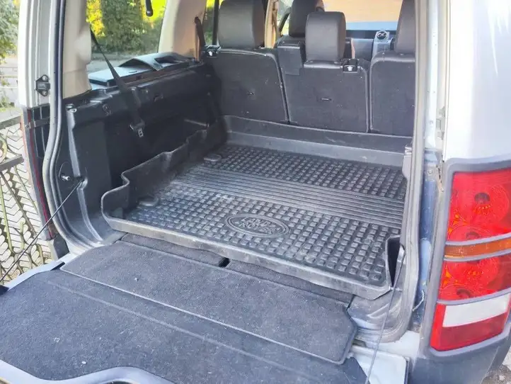 Land Rover Discovery 3 - LR3 (2004 - 2009) EBF500010 Резиновый коврик багажника — фото 2
