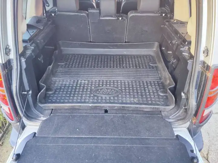 Land Rover Discovery 3 - LR3 (2004 - 2009) EBF500010 Резиновый коврик багажника — фото 6
