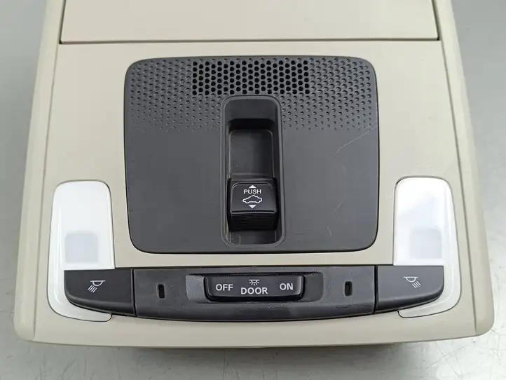 Honda CR-V (2022 - ) 39180TJBA010M1 Очечник — фото 3