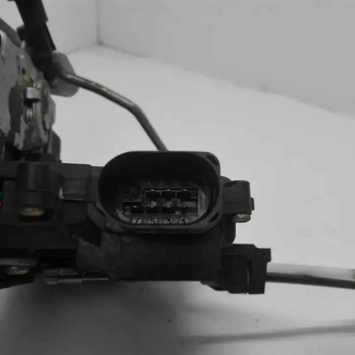 Audi A6 Allroad C5 (2000 - 2006) 4B0839016G Замок задней двери — фото 5