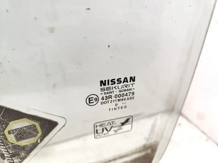 Nissan (2000 - 2006) 43R000479 Стекло передней двери — фото 4