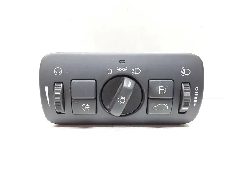Volvo XC60 (2008 - 2013) 30739413 Включатель фонарей — фото 1