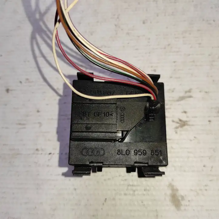 Audi A3/S3 8L (1996 - 2000) 8L0959851 Кнопка стеклоподъемников — фото 3