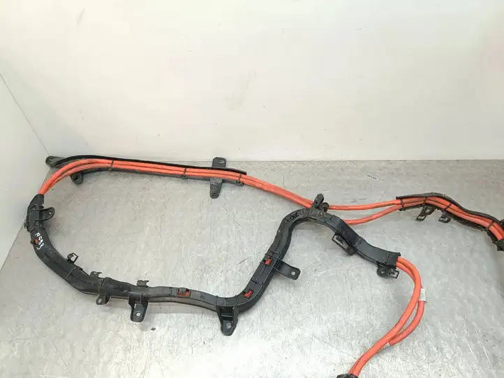 BMW 4 G22 G23 G24 G26 (2020 - ) 9107456 Плюсовой провод аккумулятора — фото 4