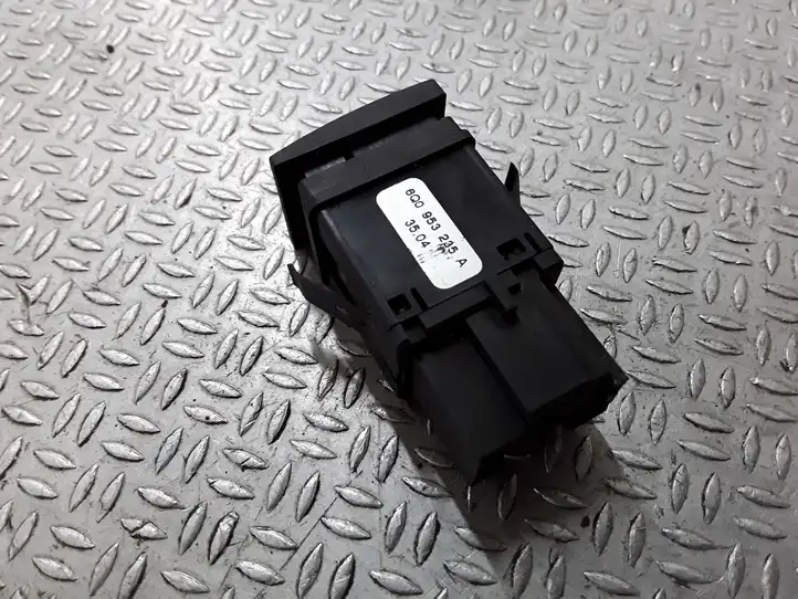 Volkswagen Polo (2001 - 2005) 6Q0953235A Включатель аварийных фонарей — фото 3