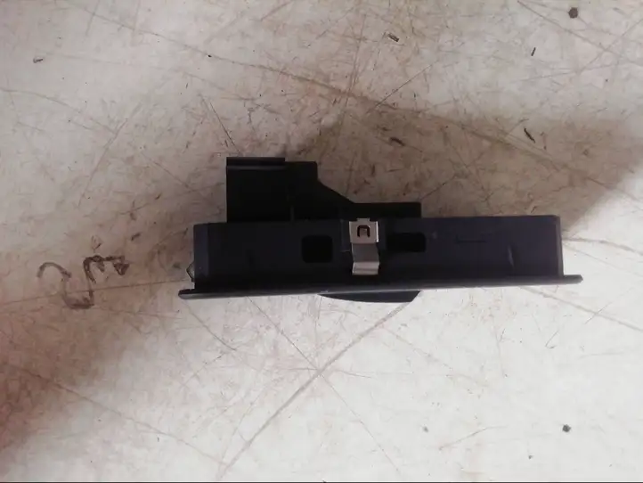 Land Rover Range Rover Sport L320 (2005 - 2009) YUD501070PVJ Блок кнопок стеклоподъемников — фото 1