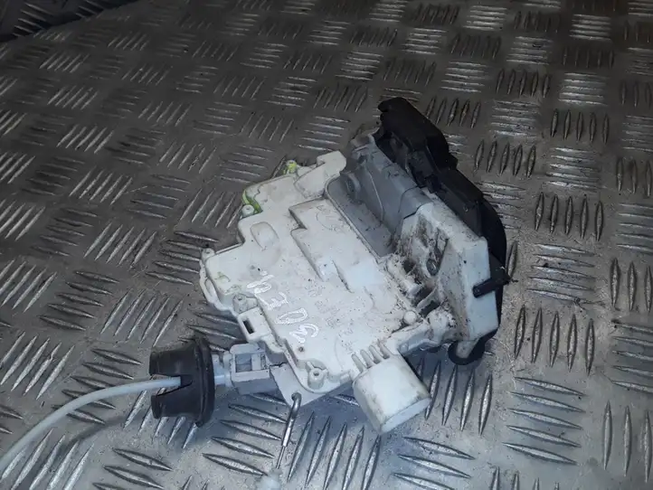 Audi A4 S4 B7 8E 8H (2004 - 2009) 8E0839015AA Замок задней двери — фото 4