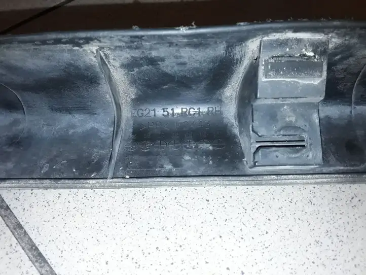 Mazda CX-7 (2006 - 2009) EG2151RC1 Молдинги задней двери — фото 4