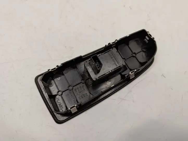 BMW 1 E81 E87 (2004 - 2011) 6970242 Кнопка стеклоподъемников — фото 3