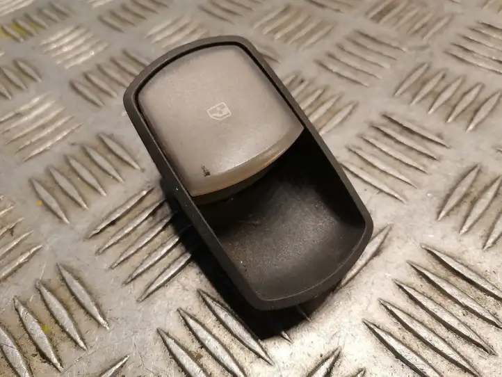 Opel Corsa D (2006 - 2010) 13206806 Кнопка стеклоподъемников — фото 2
