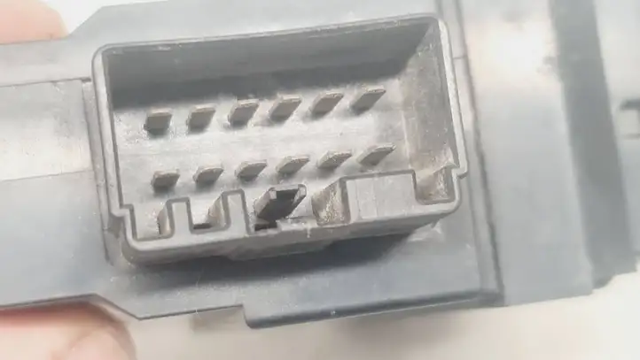 Volvo V70 (2000 - 2004)  7923 Кнопка стеклоподъемников