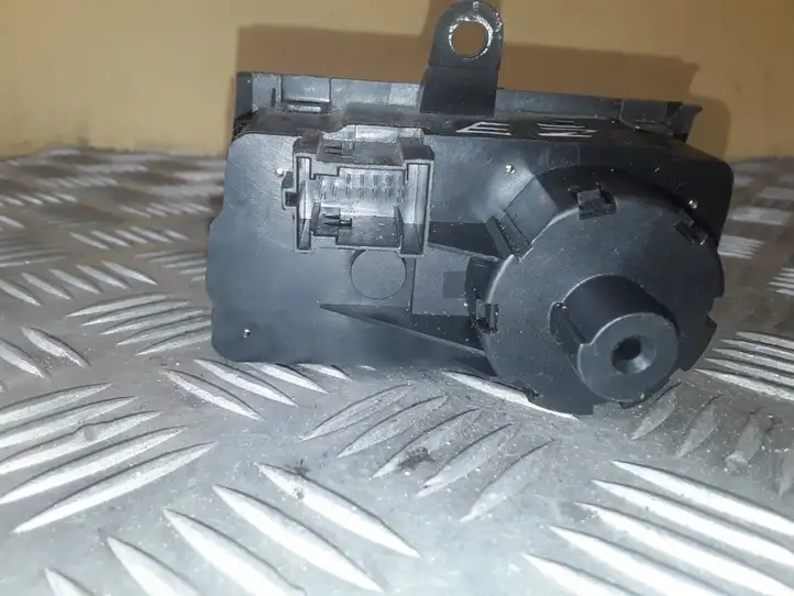 Mercedes-Benz E W211 (2002 - 2009) 2115450304 Включатель фонарей — фото 2