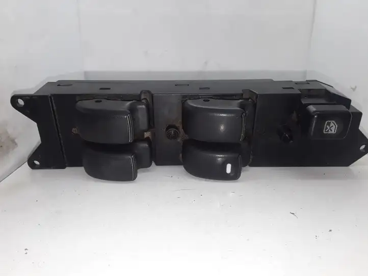 Mitsubishi Pajero Sport I (2004 - 2008) MR796122X5 Блок кнопок стеклоподъемников — фото 1