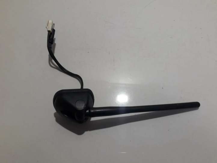 Mitsubishi Lancer X Antena (GPS antena)